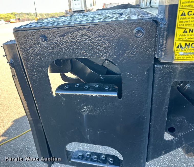 image for item LR9324 2018 Hino 268A box truck