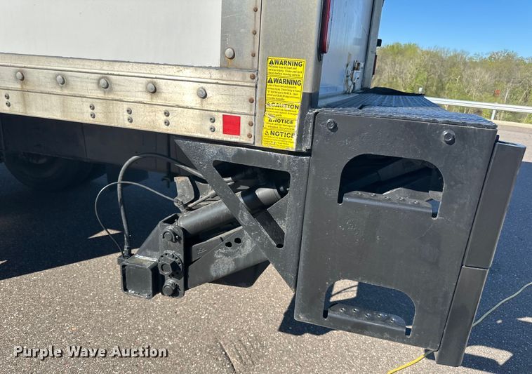 image for item LR9324 2018 Hino 268A box truck