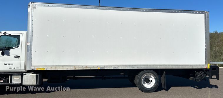 image for item LR9324 2018 Hino 268A box truck