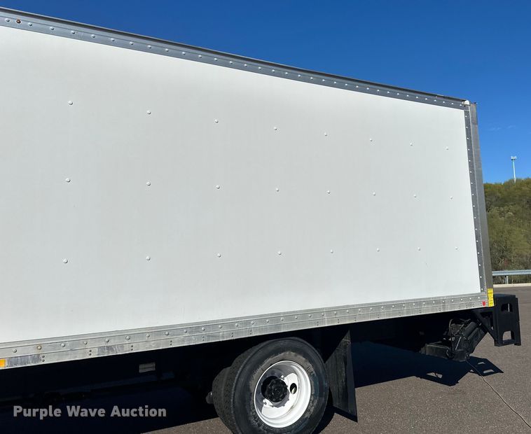 image for item LR9324 2018 Hino 268A box truck