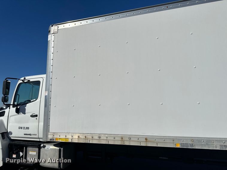 image for item LR9324 2018 Hino 268A box truck