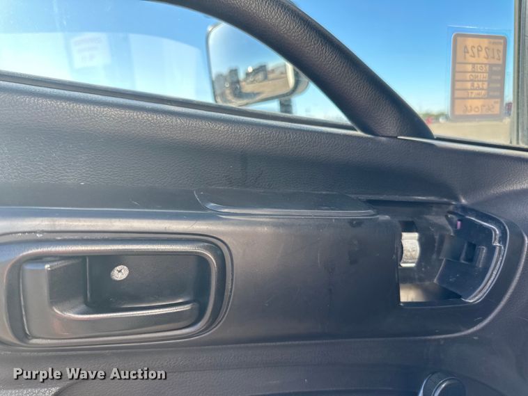 image for item LR9324 2018 Hino 268A box truck