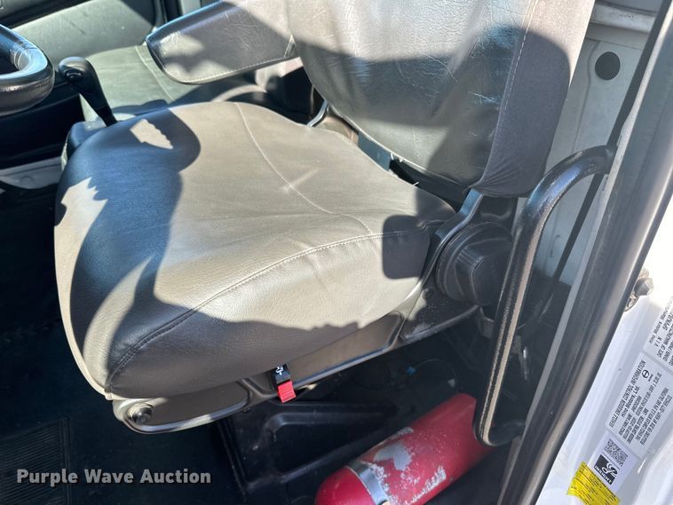 image for item LR9324 2018 Hino 268A box truck