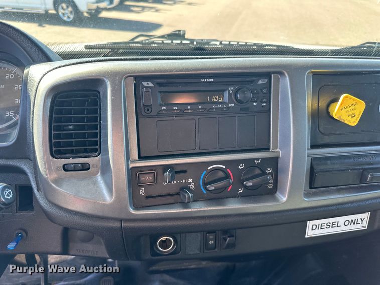 image for item LR9324 2018 Hino 268A box truck