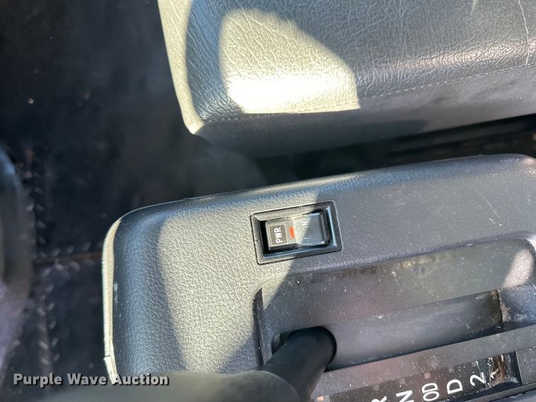 image for item LR9324 2018 Hino 268A box truck