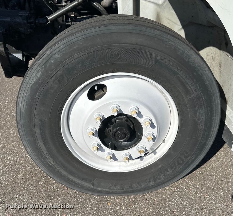 image for item LR9324 2018 Hino 268A box truck