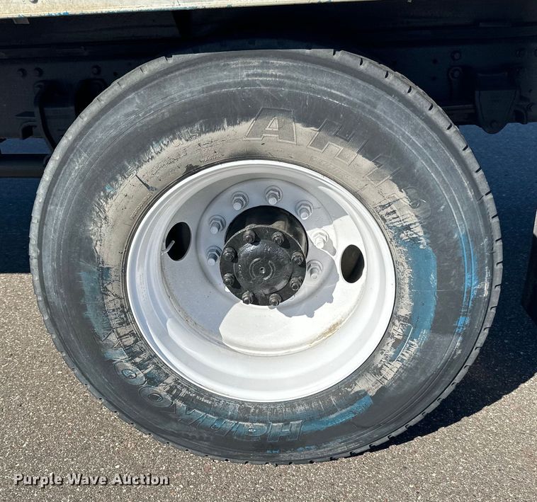 image for item LR9324 2018 Hino 268A box truck