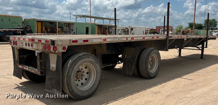 image for item LU9901 2000 Utility Trailer FS2CHA flatbed trailer