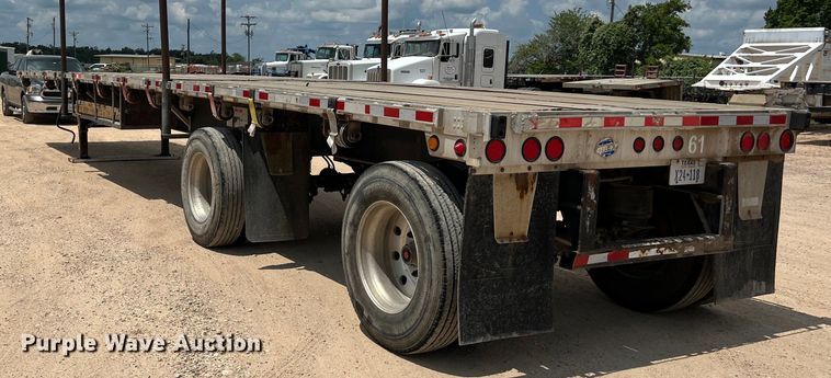image for item LU9901 2000 Utility Trailer FS2CHA flatbed trailer