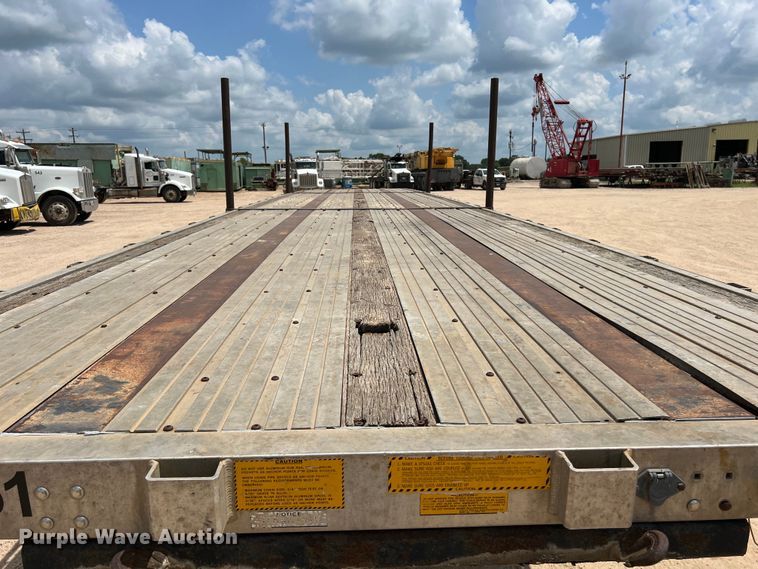 image for item LU9901 2000 Utility Trailer FS2CHA flatbed trailer