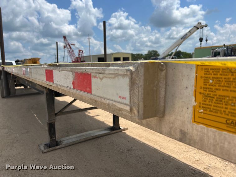 image for item LU9901 2000 Utility Trailer FS2CHA flatbed trailer