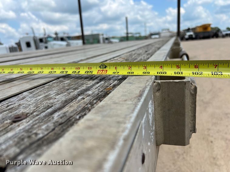 image for item LU9901 2000 Utility Trailer FS2CHA flatbed trailer