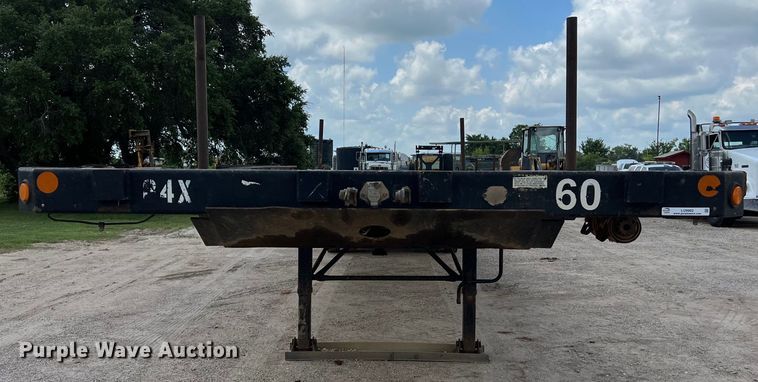image for item LU9902 2006 Lufkin flatbed trailer