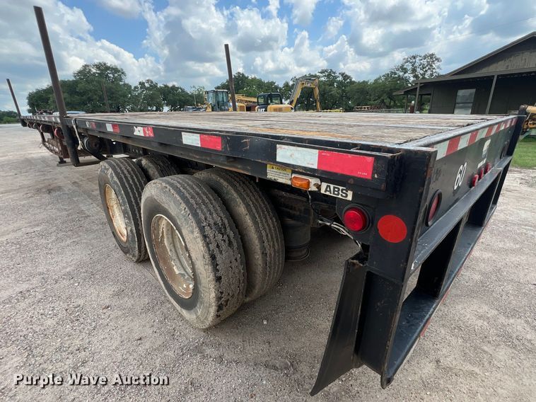 image for item LU9902 2006 Lufkin flatbed trailer