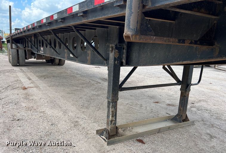 image for item LU9902 2006 Lufkin flatbed trailer
