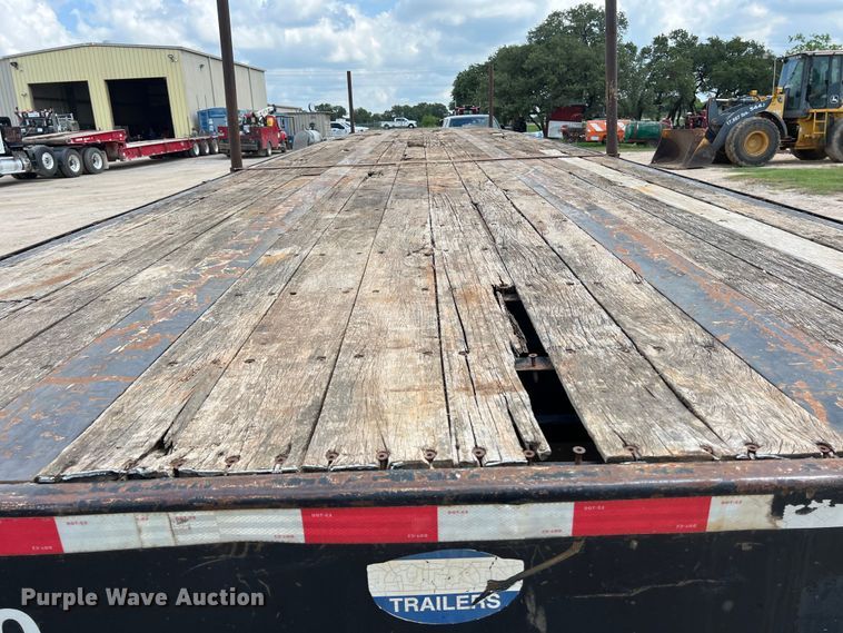 image for item LU9902 2006 Lufkin flatbed trailer