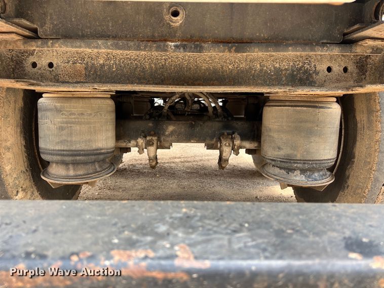 image for item LU9902 2006 Lufkin flatbed trailer