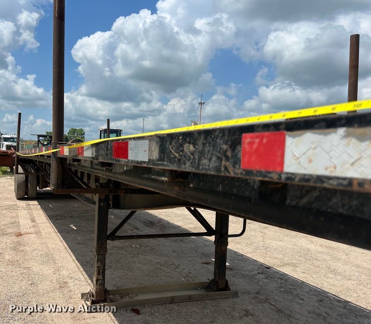 image for item LU9902 2006 Lufkin flatbed trailer