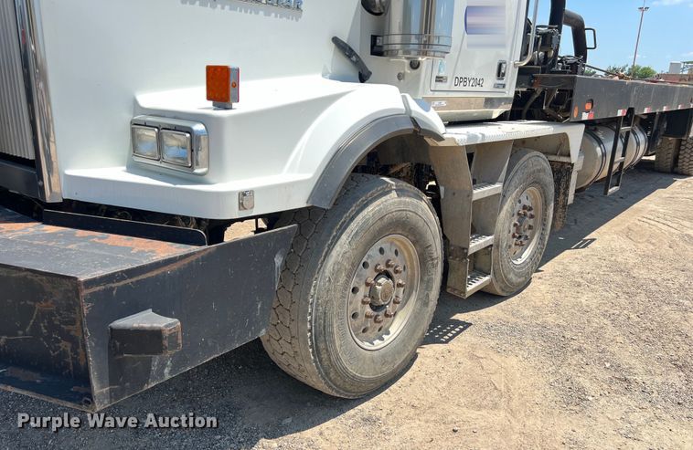 image for item LU9903 2013 Western Star 4900EX winch truck