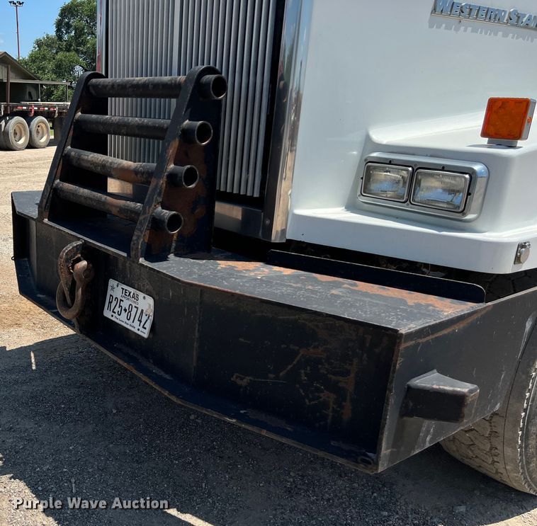 image for item LU9903 2013 Western Star 4900EX winch truck