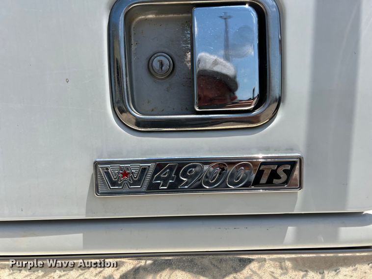 image for item LU9903 2013 Western Star 4900EX winch truck