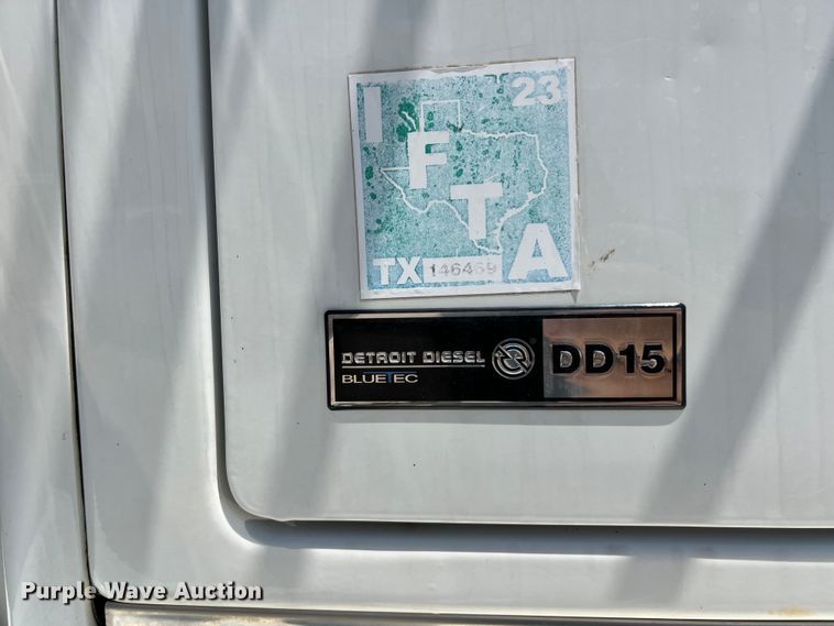 image for item LU9903 2013 Western Star 4900EX winch truck