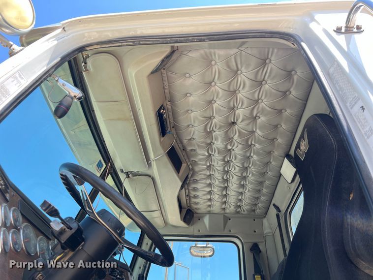 image for item LU9903 2013 Western Star 4900EX winch truck