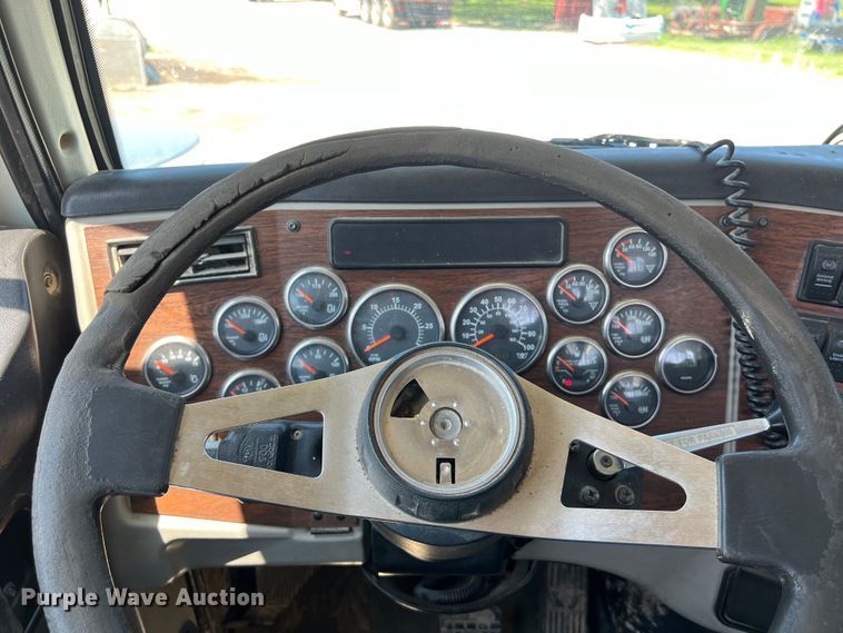 image for item LU9903 2013 Western Star 4900EX winch truck