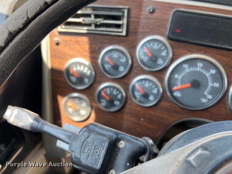 image for item LU9903 2013 Western Star 4900EX winch truck