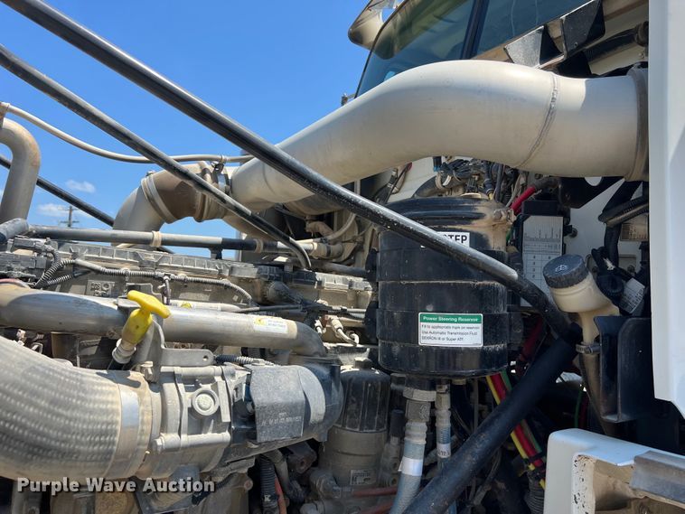 image for item LU9903 2013 Western Star 4900EX winch truck