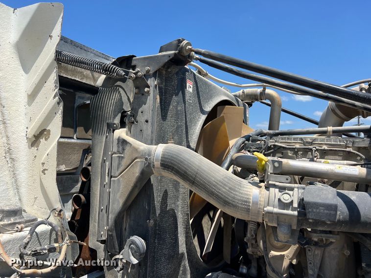 image for item LU9903 2013 Western Star 4900EX winch truck