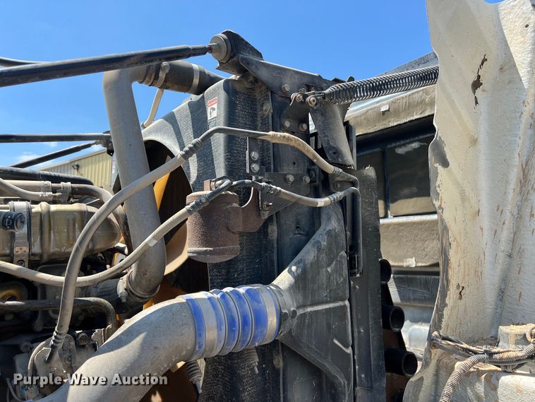 image for item LU9903 2013 Western Star 4900EX winch truck