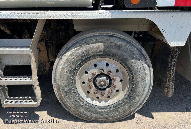 image for item LU9903 2013 Western Star 4900EX winch truck