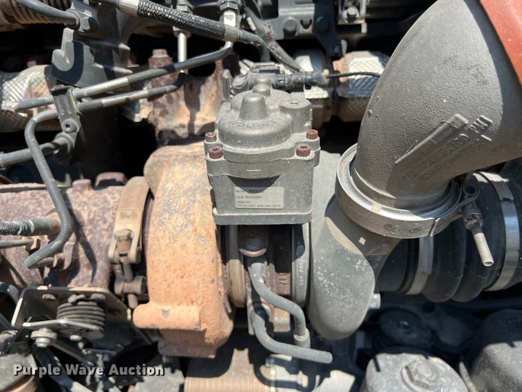 image for item LU9906 2018 Peterbilt 389 semi truck