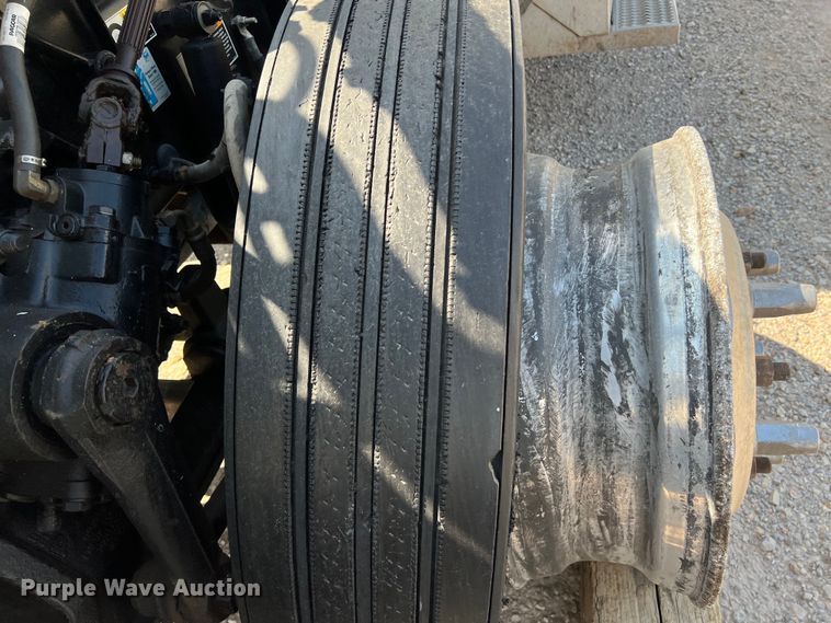 image for item LU9906 2018 Peterbilt 389 semi truck