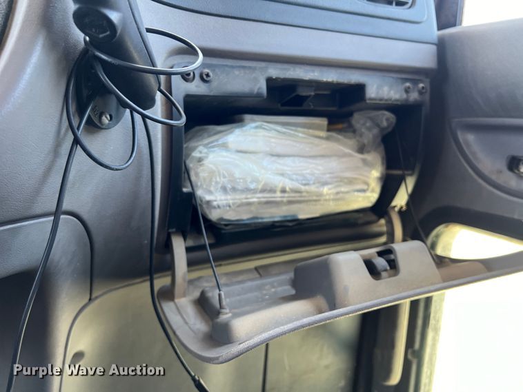 image for item LU9914 2018 Peterbilt 389 semi truck