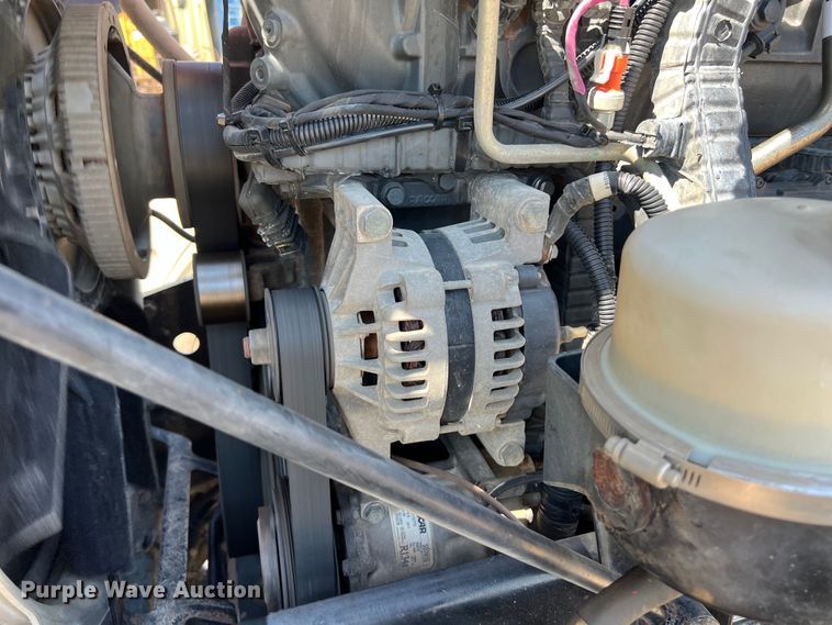 image for item LU9914 2018 Peterbilt 389 semi truck