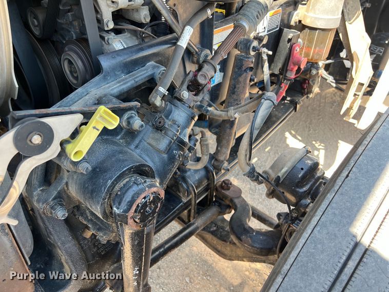 image for item LU9914 2018 Peterbilt 389 semi truck