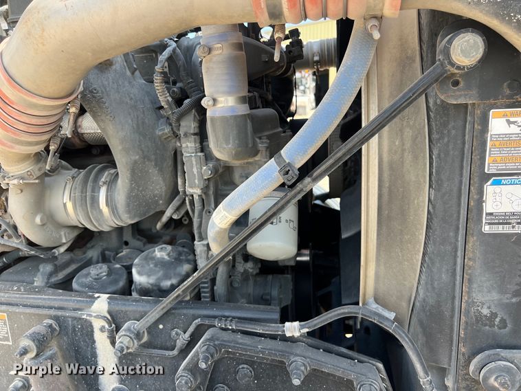 image for item LU9920 2018 Peterbilt 389 semi truck