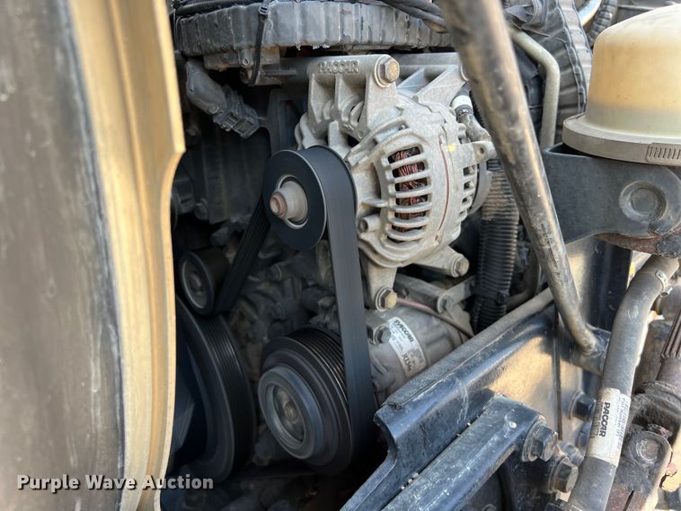 image for item LU9920 2018 Peterbilt 389 semi truck