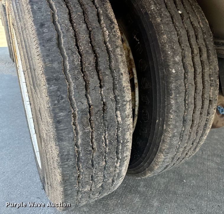 image for item MU9781 2013 Wilson AD-1080 drop deck equipment trailer