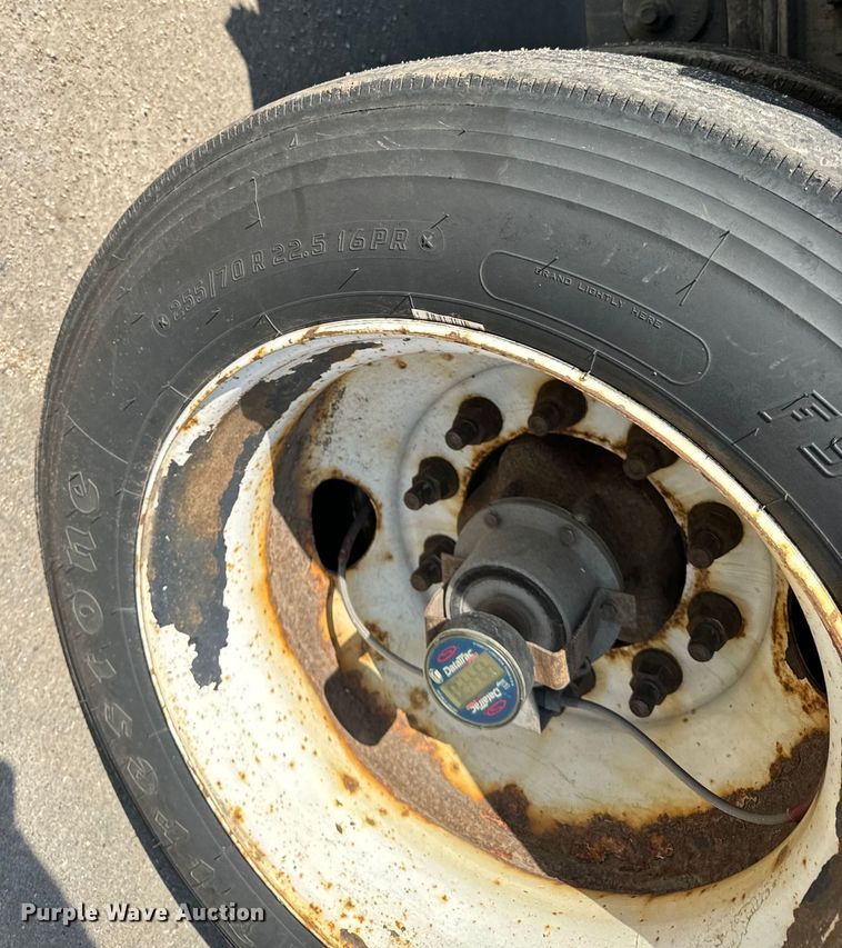 image for item MU9784 2013 Wilson AD-1080 drop deck equipment trailer