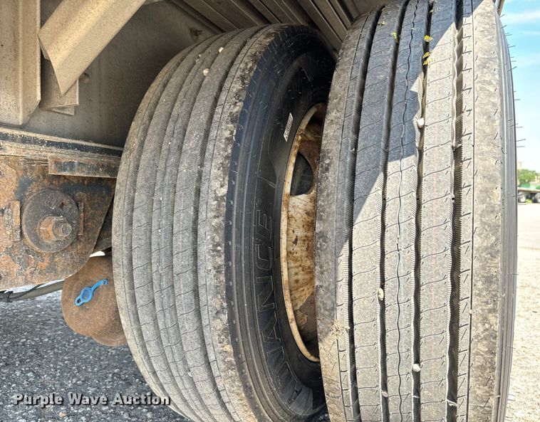 image for item MU9788 2013 Wilson AD-1080 drop deck equipment trailer