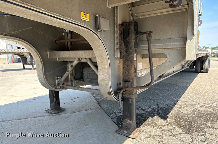 image for item MU9789 2014 MAC drop deck equipment trailer