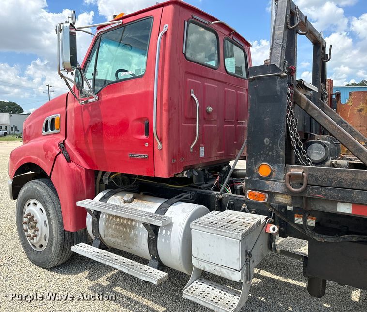 image for item MU9836 2007 Sterling  L-Line rollback truck