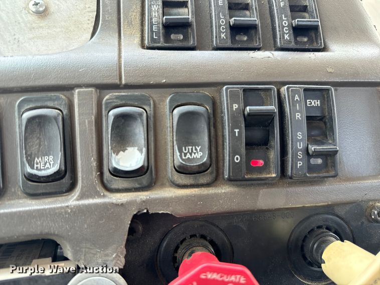 image for item MU9836 2007 Sterling  L-Line rollback truck