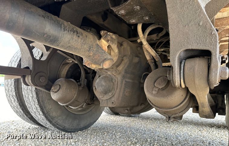 image for item MU9836 2007 Sterling  L-Line rollback truck