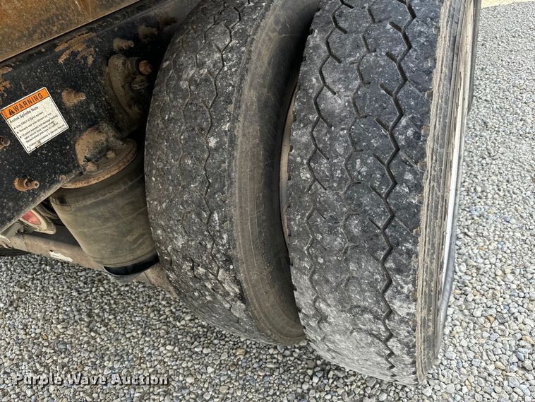 image for item MU9836 2007 Sterling  L-Line rollback truck