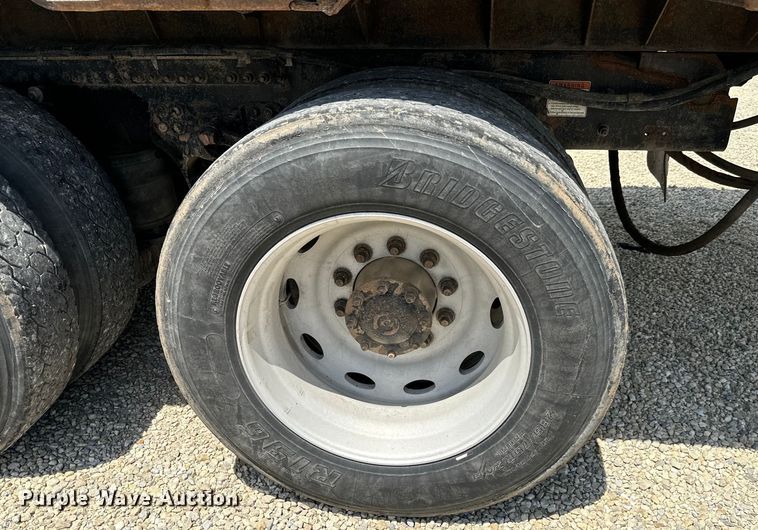 image for item MU9836 2007 Sterling  L-Line rollback truck