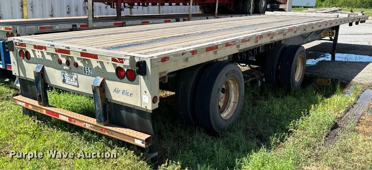 image for item ND9348 1997 Wilson CF-96T flatbed trailer